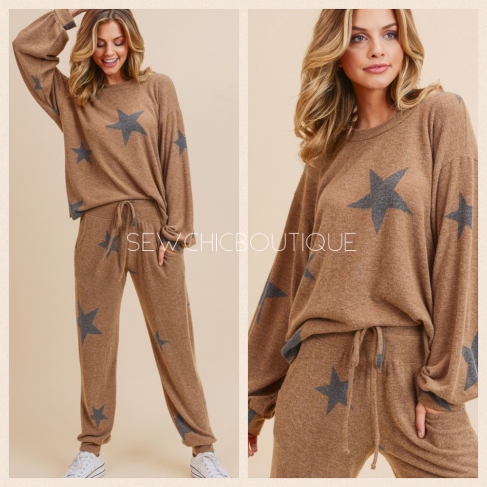 Last! Mocha Hacci Star Print Sweater Top